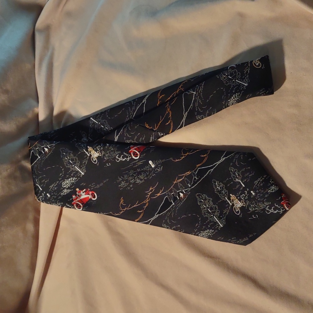 Yves Rocher Men's Tie Bikes Trees